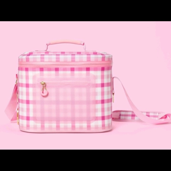 Stoney Clover Lane 8.8 qt
Softsided Cooler Pink Gingham - Picture 3 of 3